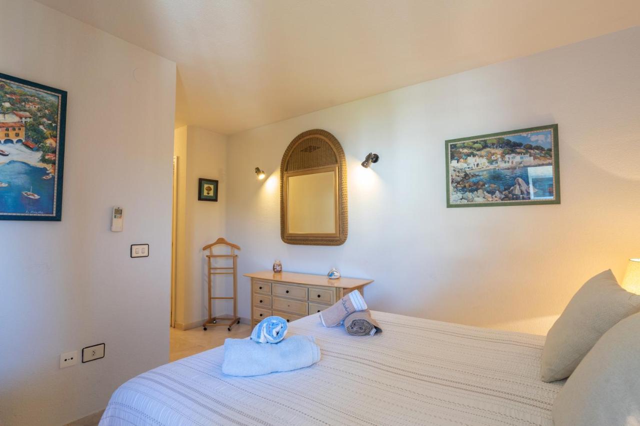 With Swimming-pool * Marbella