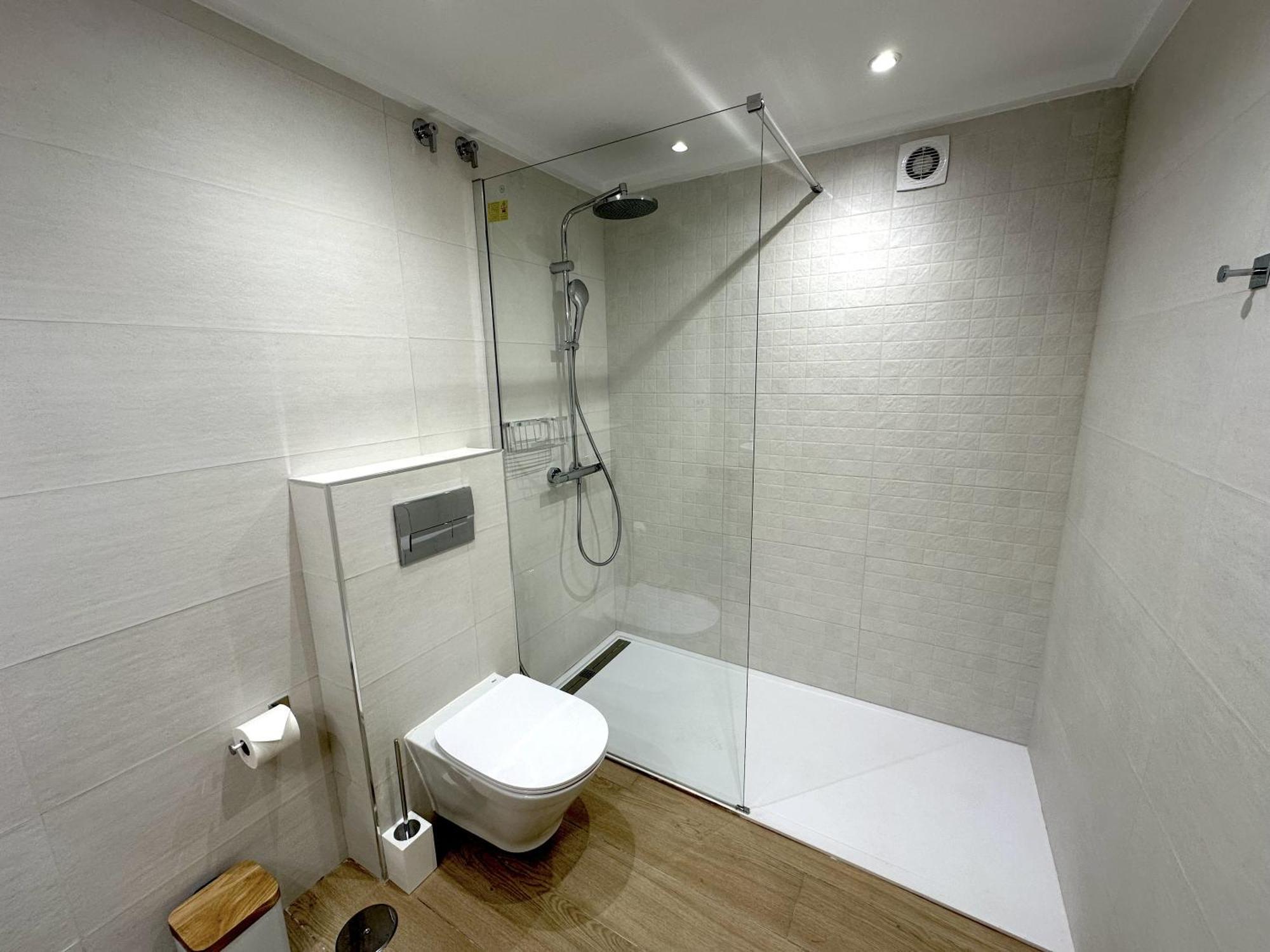 With Swimming-pool Apartment *